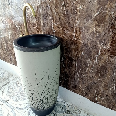Chậu rửa mặt lavabo chân đứng ban công, ngoài trời
