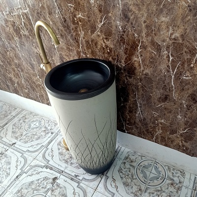 Chậu rửa mặt lavabo chân đứng ban công, ngoài trời