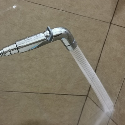 Xịt vệ sinh bồn cầu điều chỉnh áp lực nước thông minh