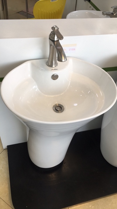 Chậu lavabo chân đứng MN-B521