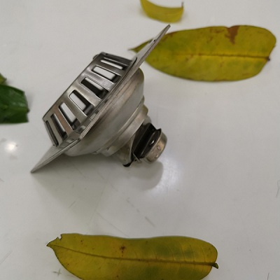 Thoát sàn ban công ngăn mùi Foxis MN-T216 (100x100mm)