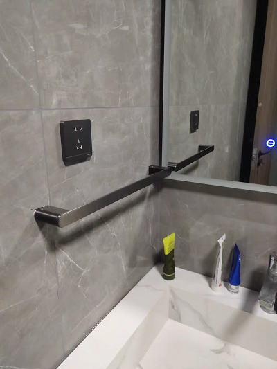 Thanh treo khăn nhà tắm mạ chân không màu ghi MN- 8801k