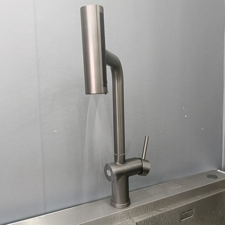 Vòi bếp loa thác hiện đại 4 chế độ xả nước mới nhất hiện nay