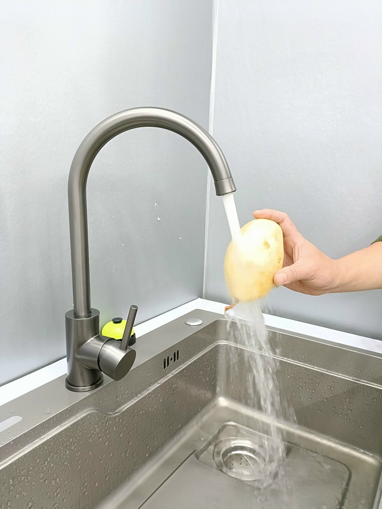 Vòi chậu rửa bát nóng lạnh GRÜNDER GR-635-1K