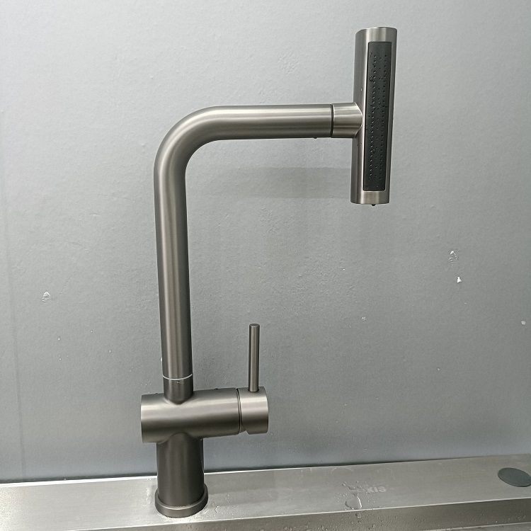 Vòi bếp loa thác hiện đại 4 chế độ xả nước mới nhất hiện nay