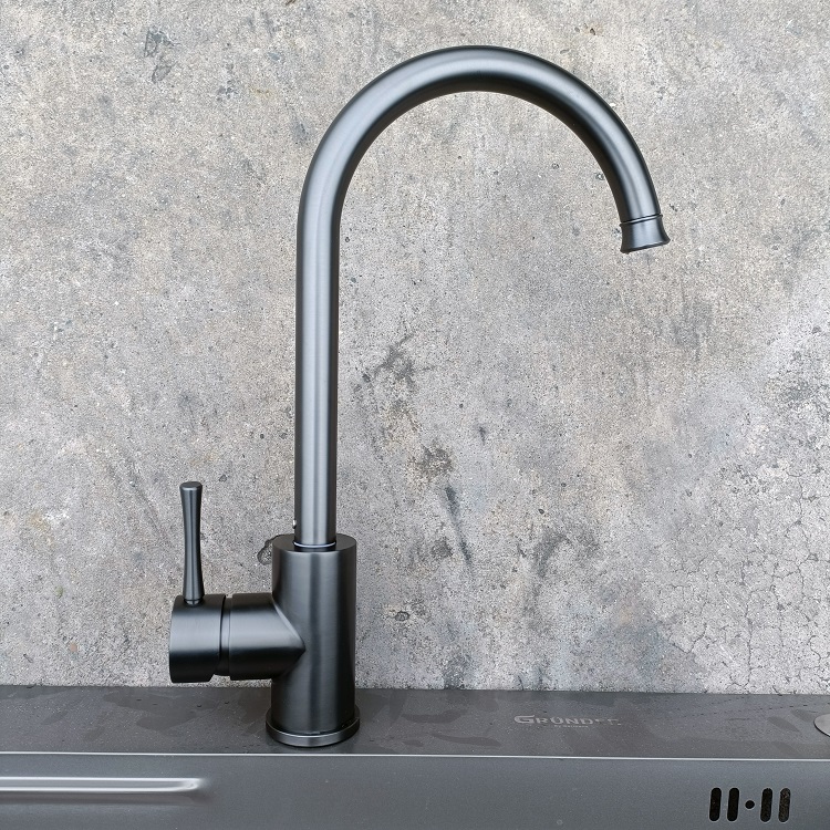 Vòi chậu rửa bát nóng lạnh GRÜNDER GR-635K