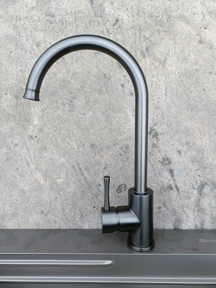 Vòi chậu rửa bát nóng lạnh GRÜNDER GR-635K