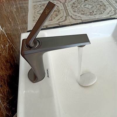 Vòi lavabo đồng thau mạ chân không PVD siêu chống ăn mòn GRÜNDER GR-015K