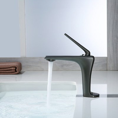 Vòi lavabo đồng thau mạ chân không PVD siêu chống ăn mòn GRÜNDER GR-015K