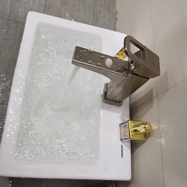 Vòi lavabo inox 304 MN-105