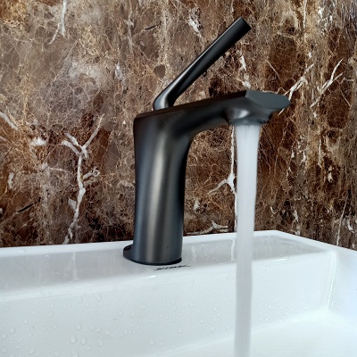 Vòi lavabo đồng thau mạ chân không PVD siêu chống ăn mòn GRÜNDER GR-015K