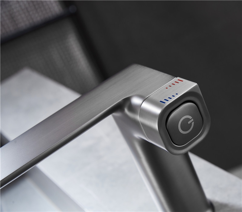 Vòi lavabo ổn định nhiệt độ mạ chân không màu ghi xám cao cấp GRÜNDER GR-VC5011K