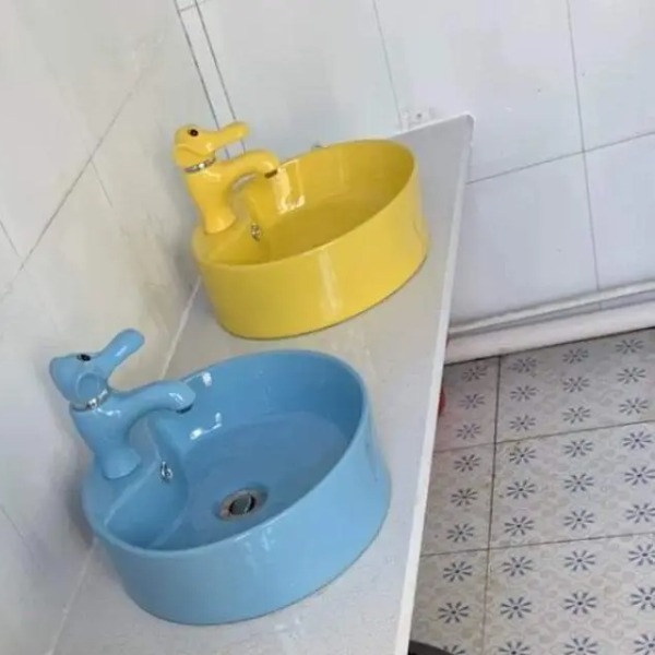 Chậu lavabo trẻ em Moonoah màu xanh dương MN- C228BL cho trường học mầm non