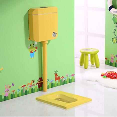 Xí xổm trẻ em màu vàng