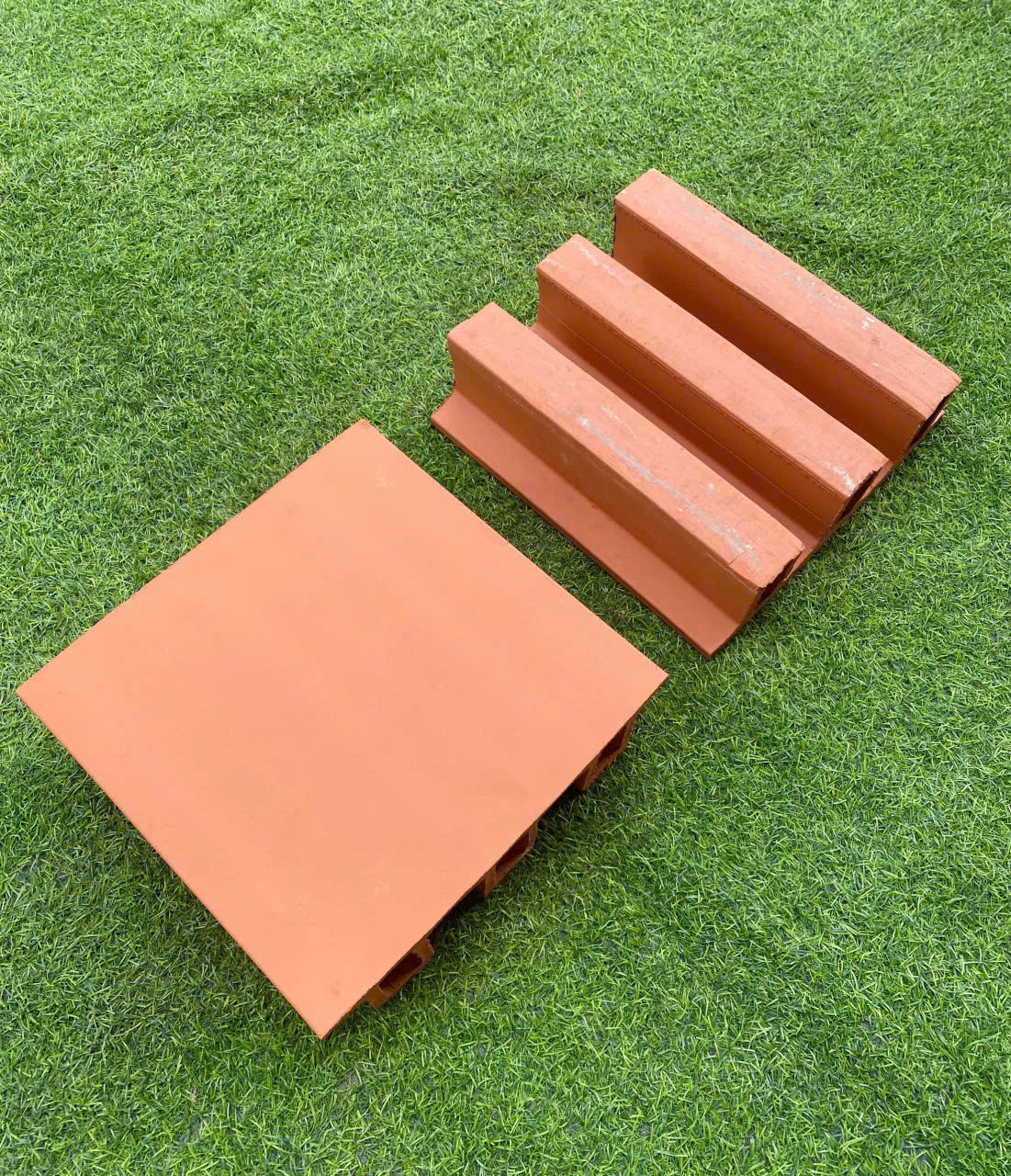 Gạch chống nóng Địa Trung Hải Viglacera Hạ Long - Kích thước 300x300x75mm