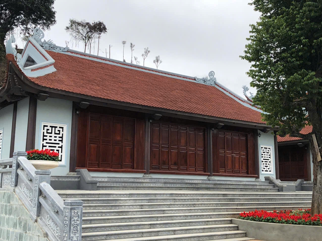 Tại sao Nhà lợp ngói hài cổ lại mát về mùa hè, ấm về mùa đông ?