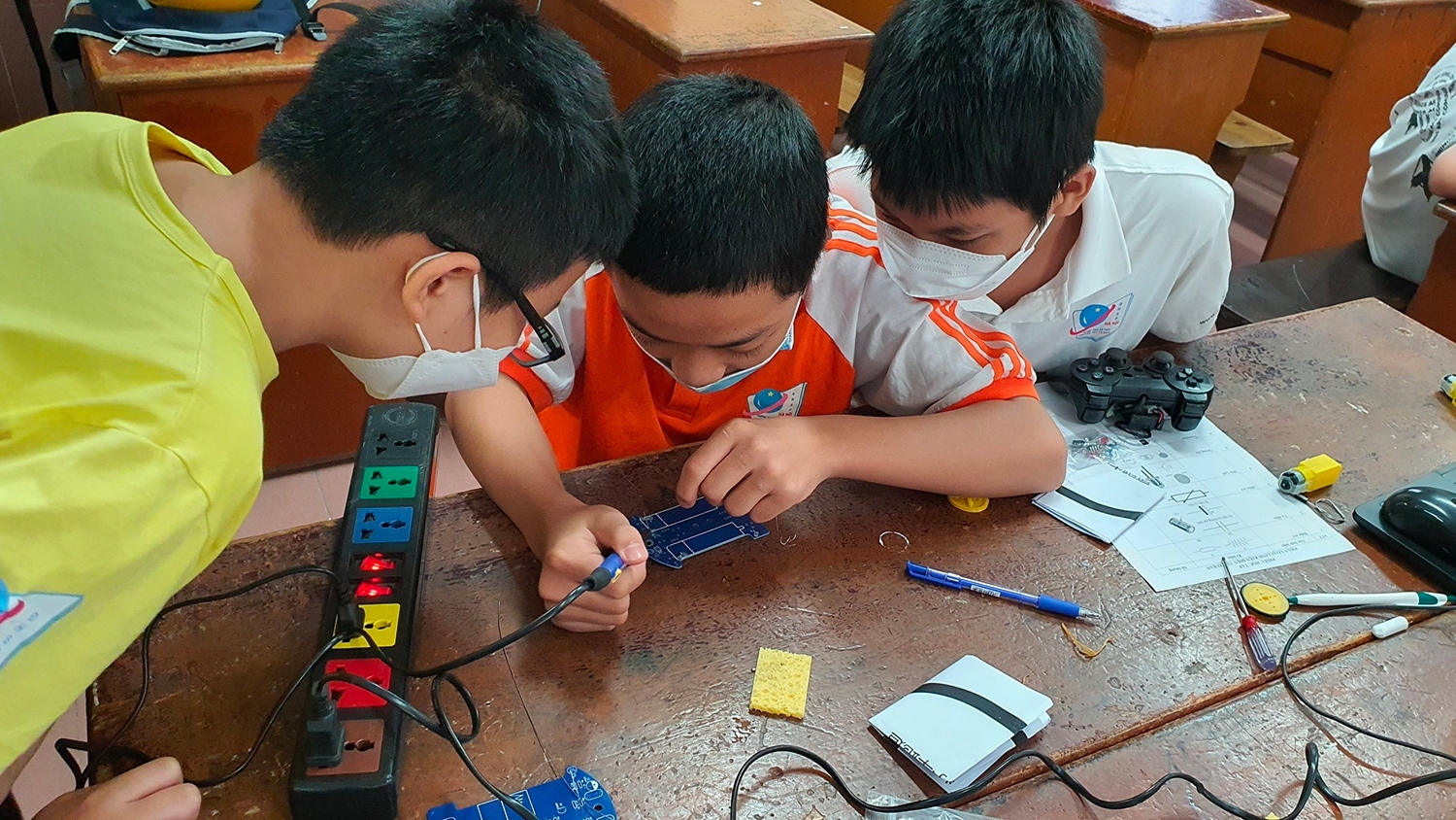 Mô hình sản phẩm STEM của học sinh thcs: Thực hành và sáng tạo