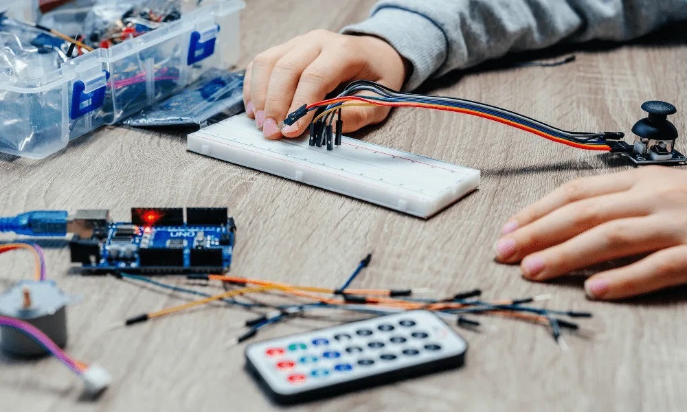 Phần mềm Arduino IDE là gì: Công cụ lập trình cho mọi sáng tạo