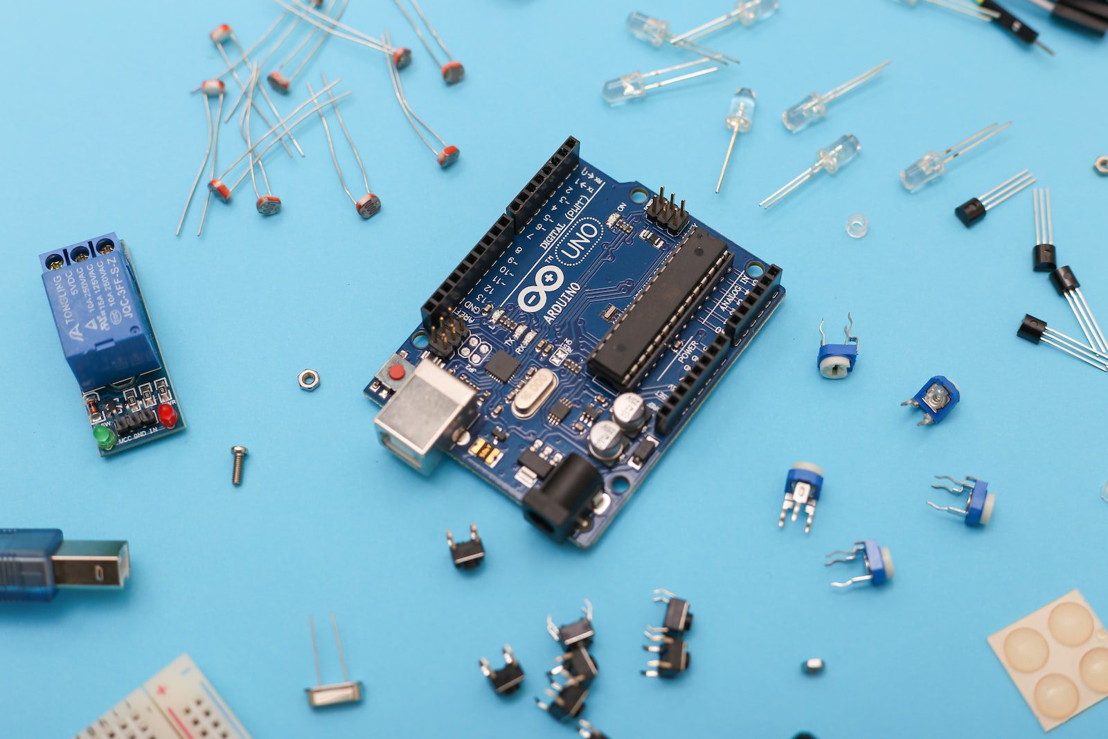 Ngôn ngữ lập trình Arduino là gì? Cơ hội sáng tạo không giới hạn