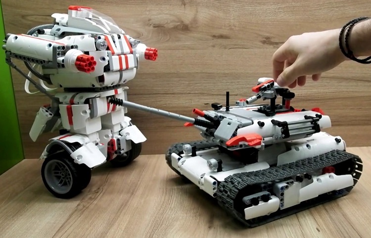 Những đặc điểm và lợi ích của đồ chơi lắp ráp robot