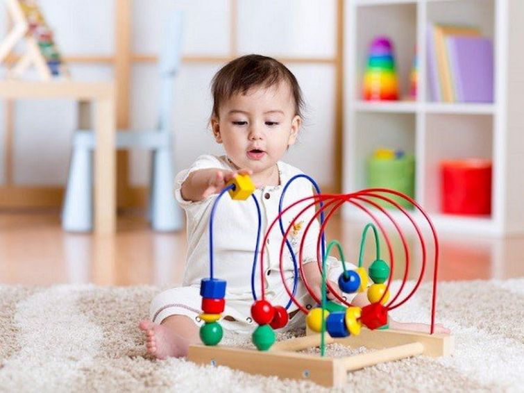 Cách chọn đồ chơi trẻ em 2 tuổi giúp bé phát triển toàn diện