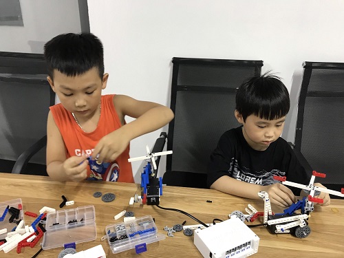 lắp robot