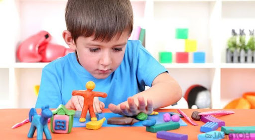 Đồ chơi cho bé 4 tuổi: Chọn đúng chuẩn, trẻ phát triển toàn diện