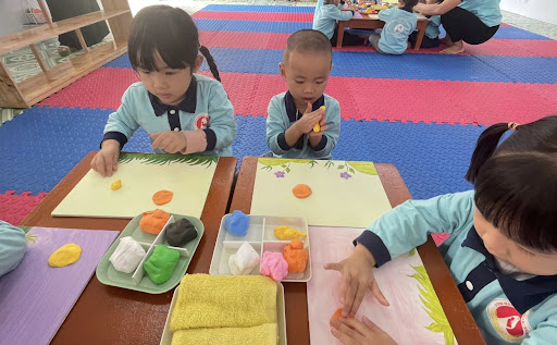 Đồ chơi học tập mầm non – Khơi gợi trí tuệ từ những điều nhỏ bé