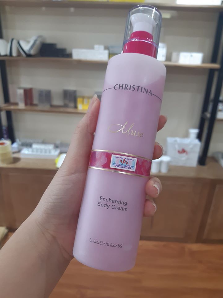 Một e dưỡng thể duy nhất rất ngon của Christina