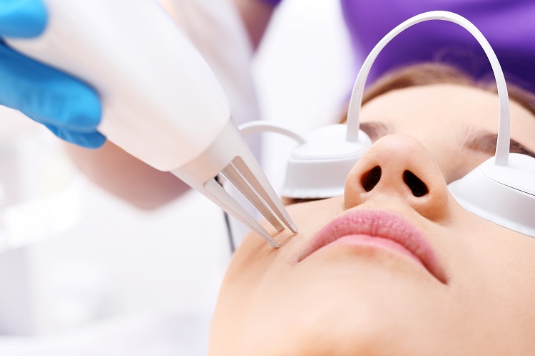 Vì Sao Bạn Nên Lựa Chọn Làm Đẹp Da Bằng Laser Fractional CO2?