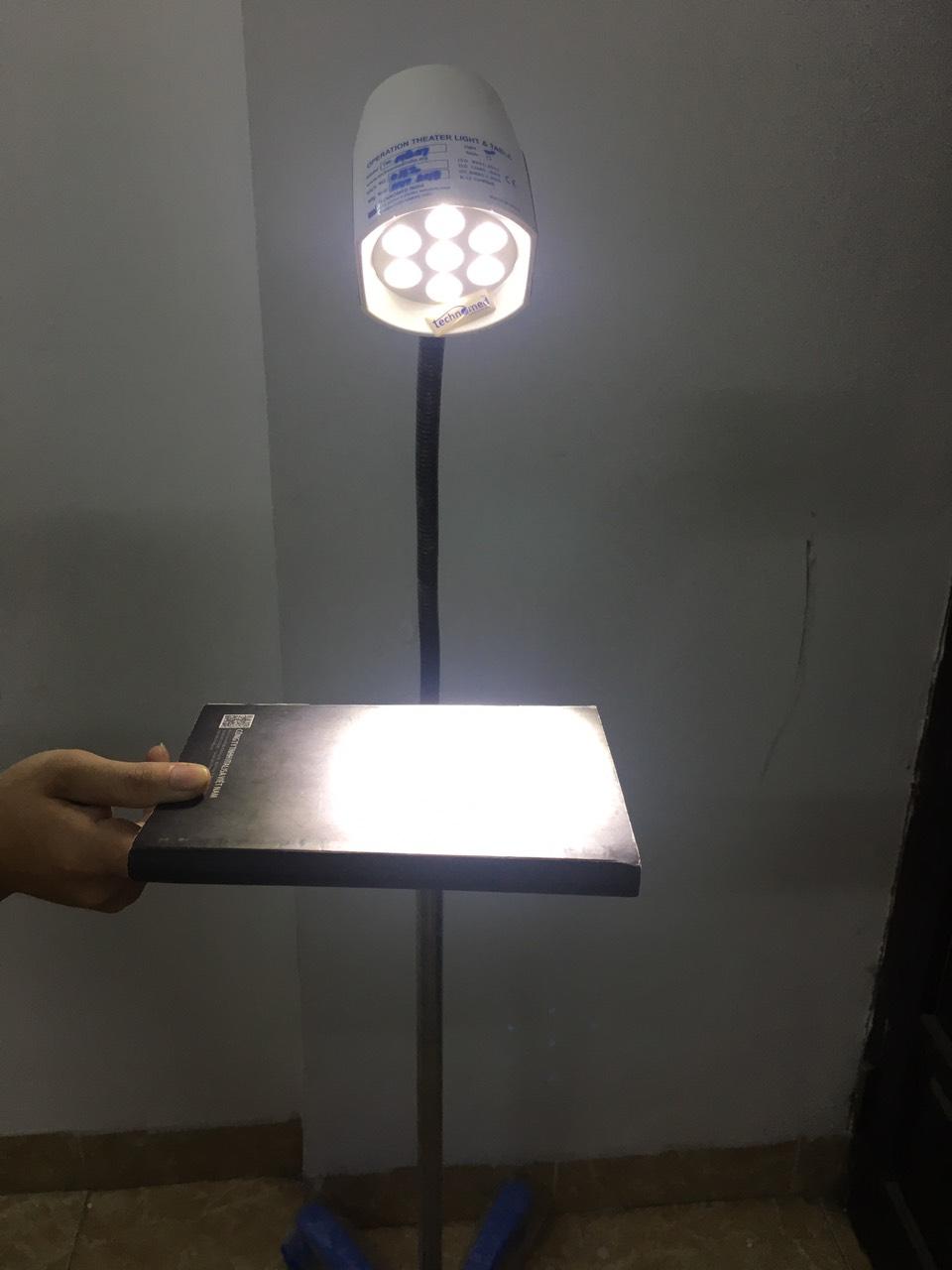 Đèn mổ di động tiểu phẫu TMI MB-07