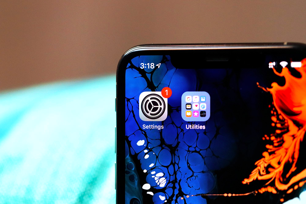 Dấu hiệu nhận biết iPhone của bạn đang bị kẻ xấu rình mò!