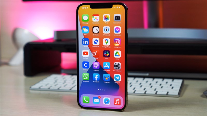 Mẫu iPhone 4 năm tuổi nhưng chưa bị Apple khai tử: Bán vẫn rất chạy vì giá chỉ 10 triệu, hiệu năng cao