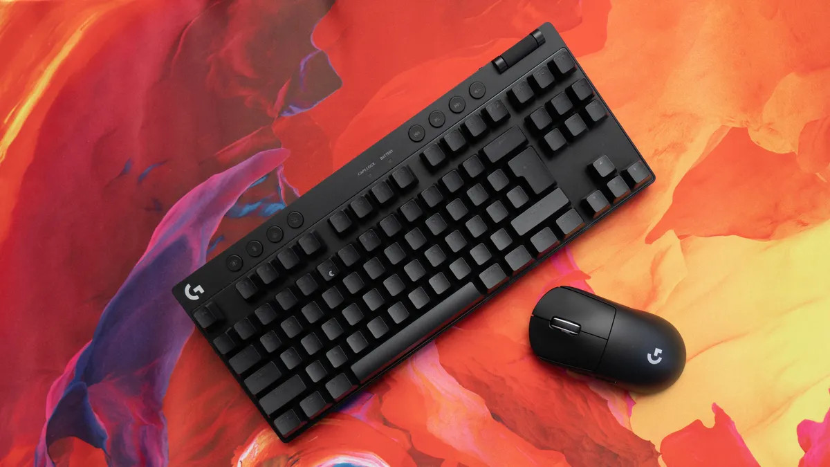 Logitech G Pro X TKL Lightspeed và Superlight 2 Zip cùng độc đáo