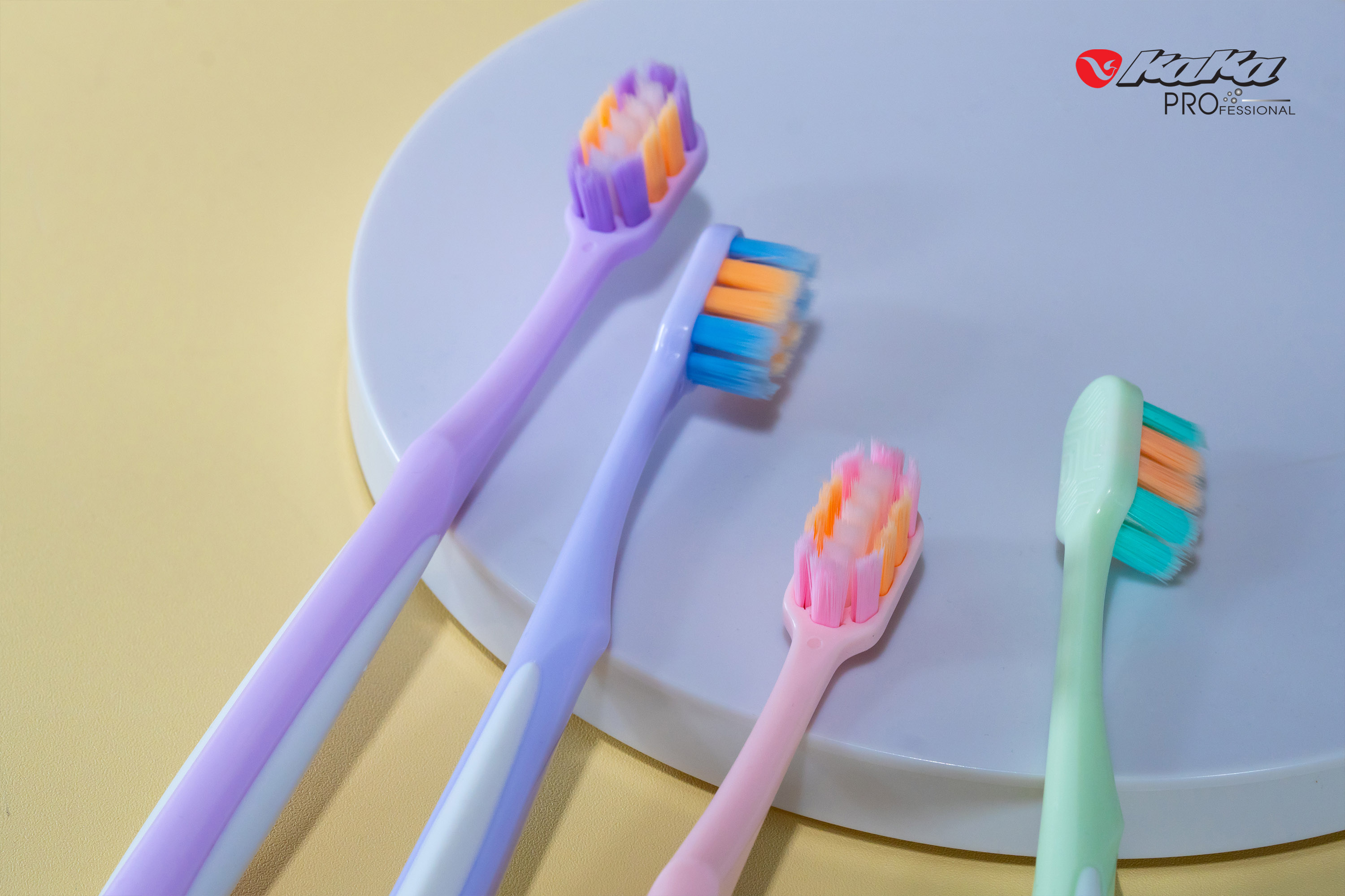 Bàn chải đánh răng KaKa phù hợp cho người có răng nhạy cảm