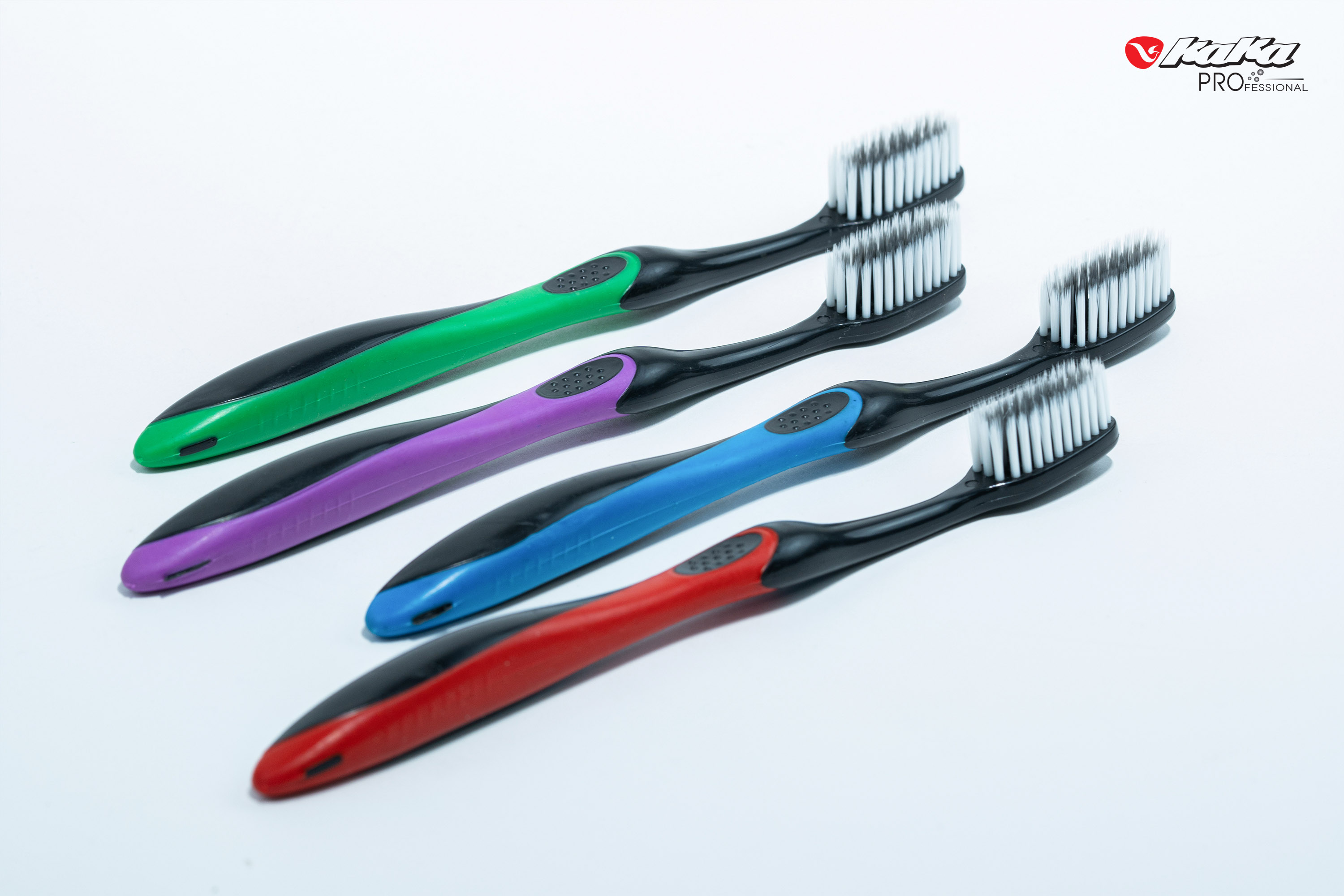 Bàn chải đánh răng KaKa với chất liệu lông PBT khô nhanh 