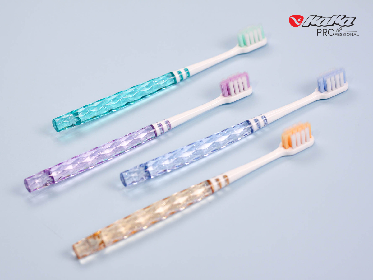 Chăm sóc răng miệng cùng bàn chải đánh răng KaKa