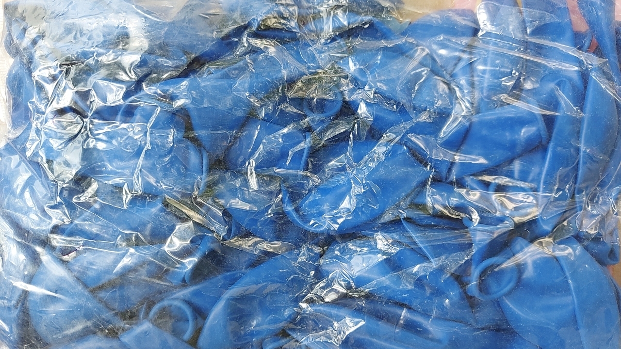 bong-bay-mau-xanh-duong-100-qua-tui