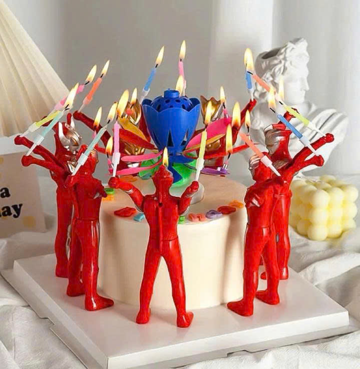 bo-nen-hoa-sen-va-sieu-nhan