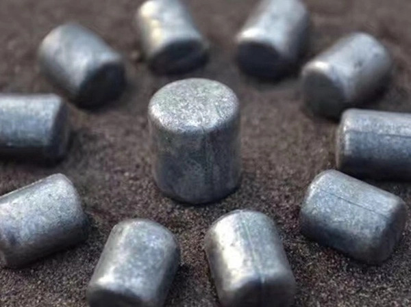 Application of grinding balls