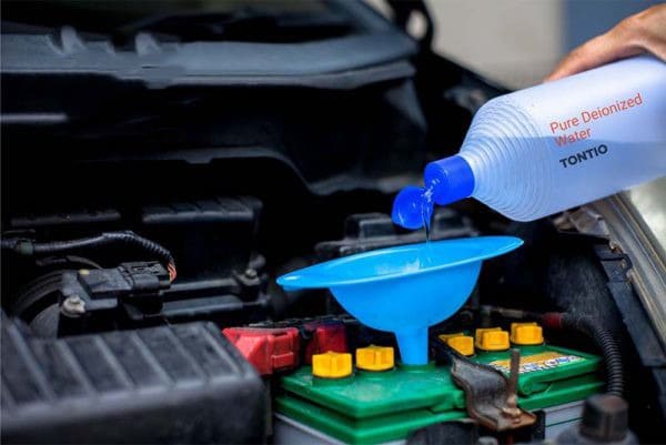 giá bình ắc quy xe ô tô