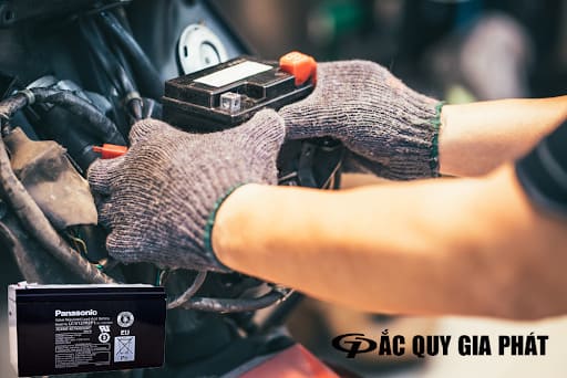 sản phẩm bình ắc quy panasonic 12v 7.2ah