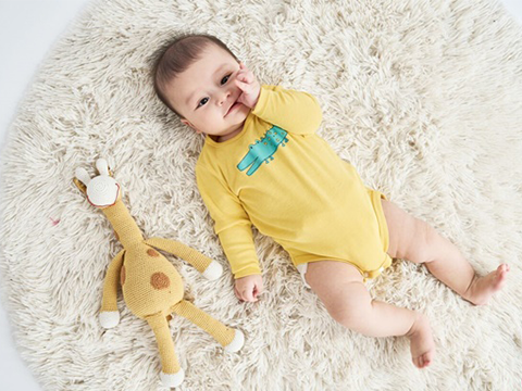 Mách mẹ cách lựa chọn size quần áo cho bé