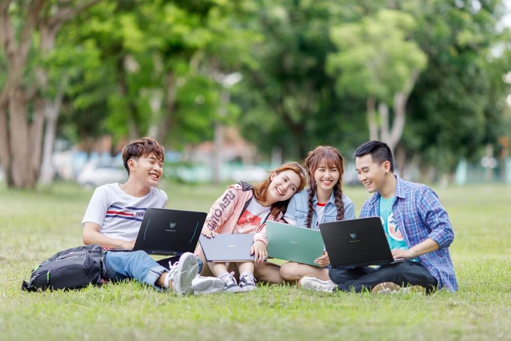 Sinh viên các ngành khoa học cơ bản nên chọn laptop có cấu hình thấp, chú ý về CPU và RAM laptop