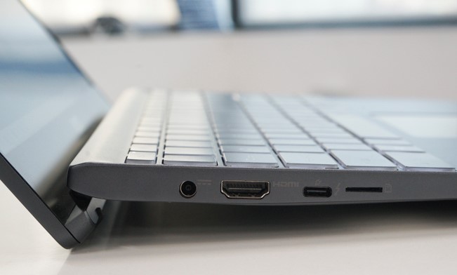 Cổng giao tiếp và chuẩn kết nối của MSI Modern 15