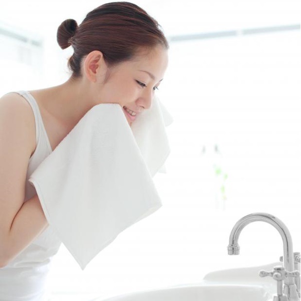 mot-so-dieu-can-luu-y-khi-su-dung-khan-mat-khach-san