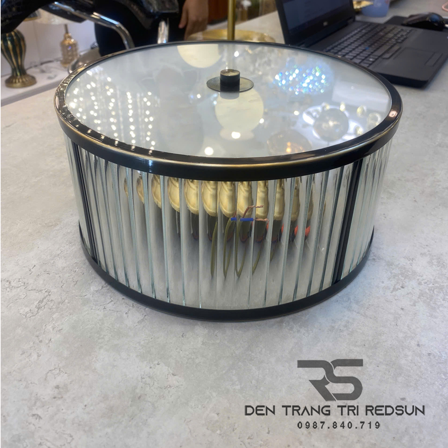 den-op-tran-phong-khach-phong-ngu-phong-cach-indochine-chat-lieu-thuy-tinh-idc-014