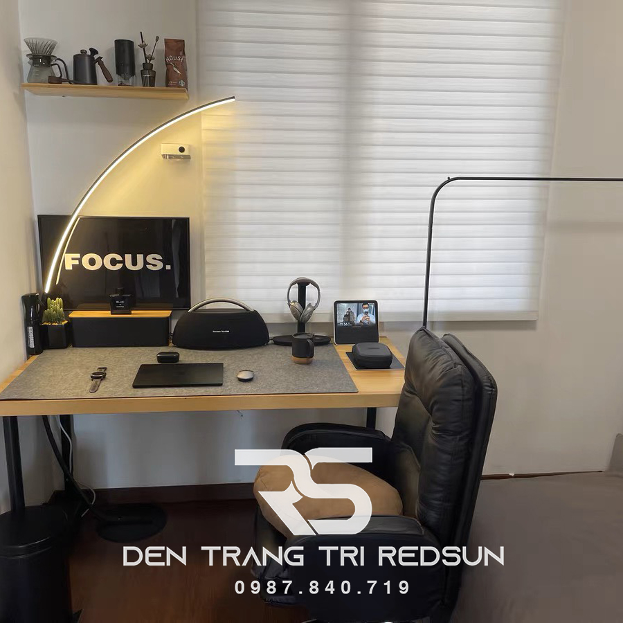 den-san-hien-dai-ds-c6605