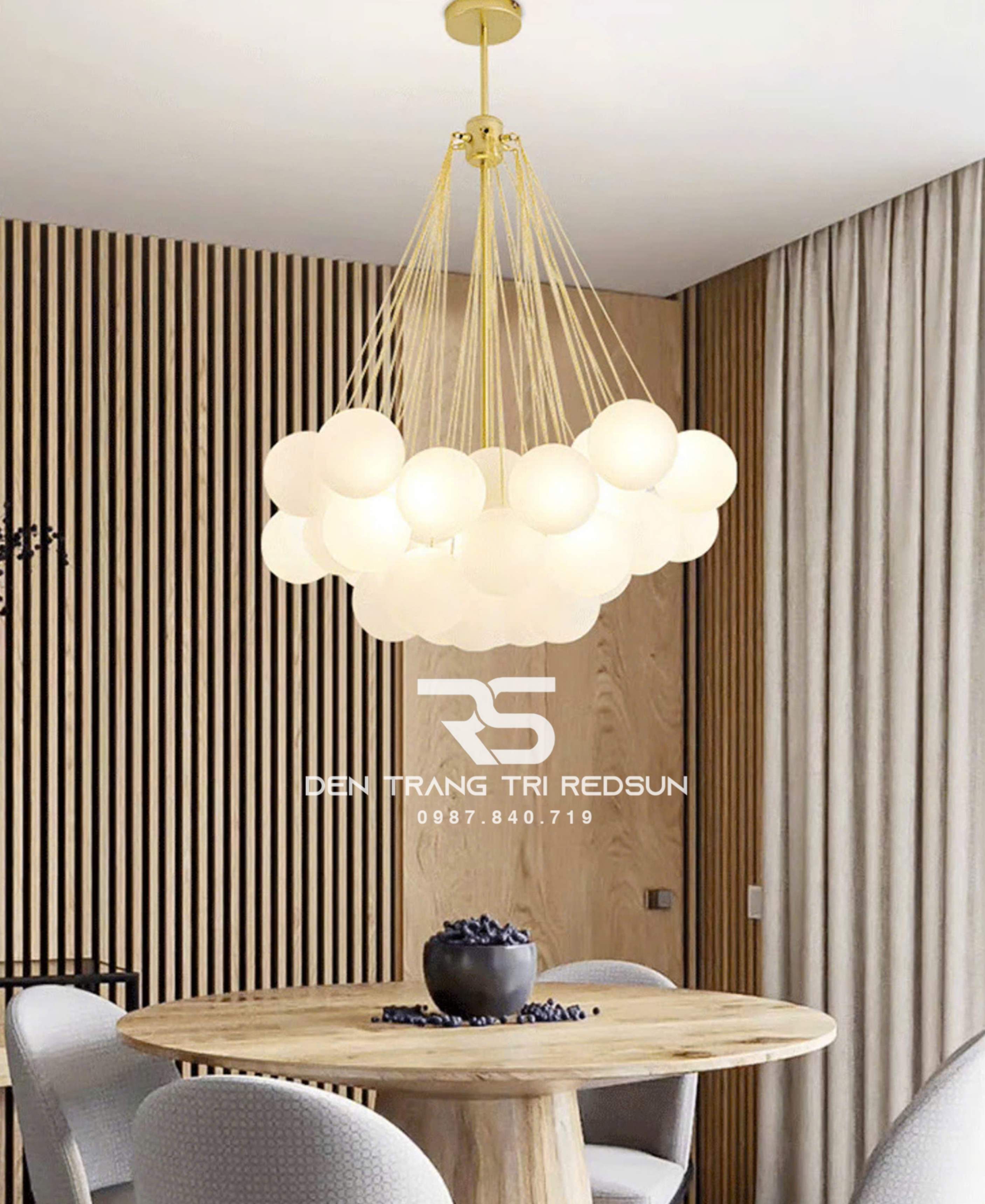 den-chum-phong-khach-hien-dai-bac-au-bong-bong-chat-lieu-thuy-tinh-dc-t112