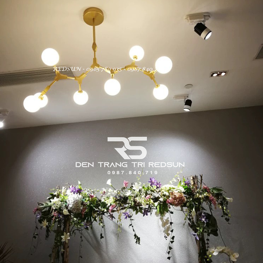 den-tha-hien-dai-phong-cach-bac-au-choa-thuy-tinh-d983